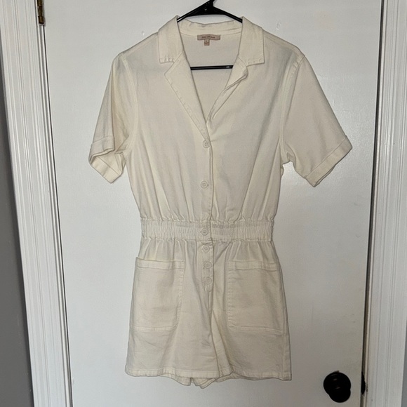 Skies are blue- Cream/white denim Button-Up Romper- size small - Picture 1 of 5